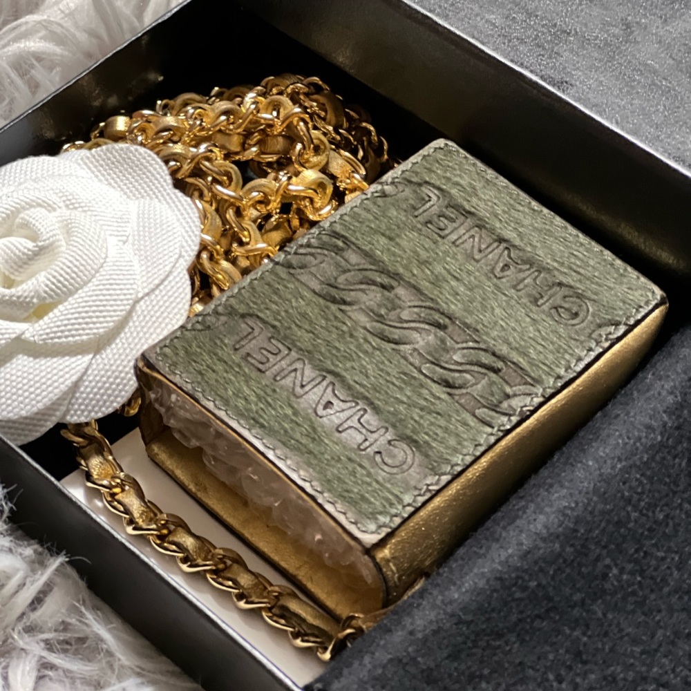 Chanel mini sling/body accessories - Picture 4 of 13